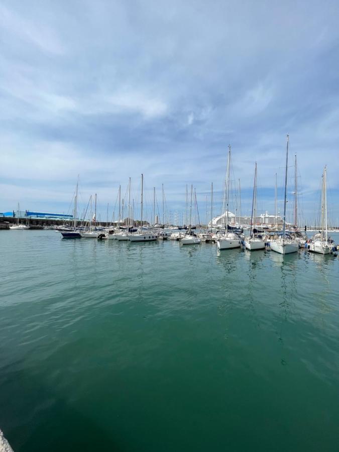 Kasia Porta Sul Mare Di Livorno Free Parking ภายนอก รูปภาพ