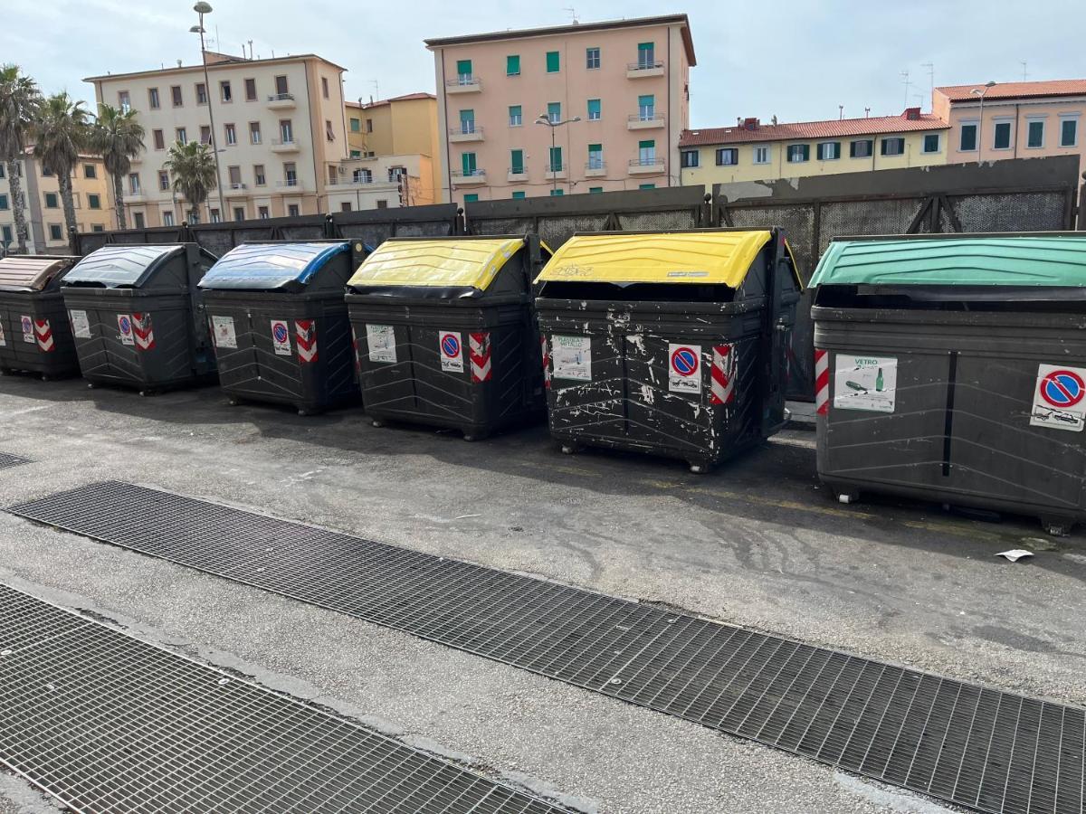 Kasia Porta Sul Mare Di Livorno Free Parking ภายนอก รูปภาพ